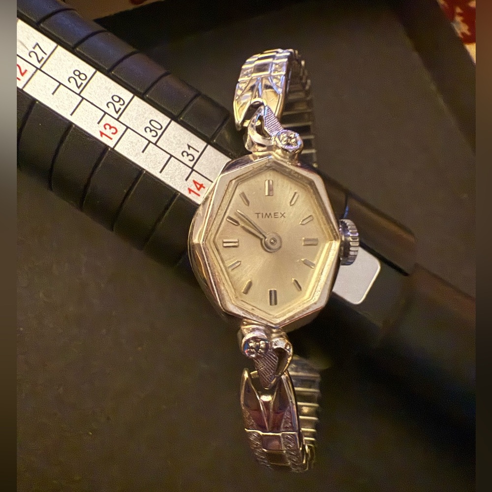 Vintage Timex Women's Silver Watch